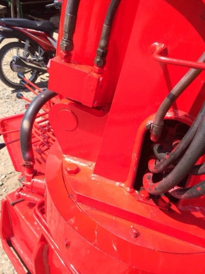 ขายเครน UNIC ขนาด 5 ตัน 3 ท่อน ท้อง V สภาพพร้อมใช้งาน