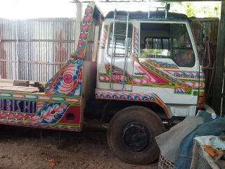 ขาย 10 ล้อเทรลเลอร์ขึ้นรถเกี่ยวหลงเทอร์โบฟูโช่  แรงรุ่น FN527MA เครื่อง 195 แรง 10 สปีด ปี 40