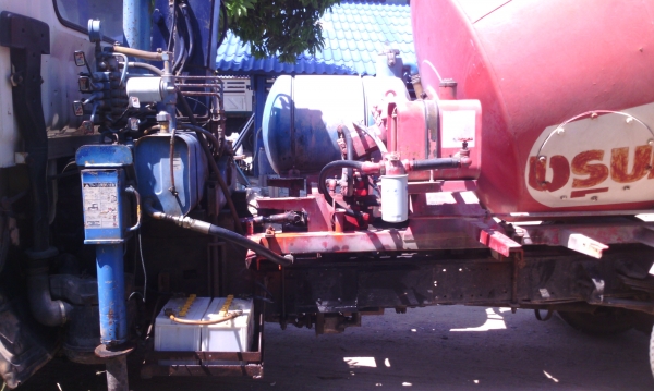 Mitsubishi CANTER 115 โม่ปูน 2.5 ติดเครน 2 ตัน ไม่มีทะเบียน