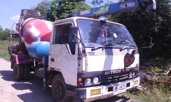 Mitsubishi CANTER 115 โม่ปูน 2.5 ติดเครน 2 ตัน ไม่มีทะเบียน
