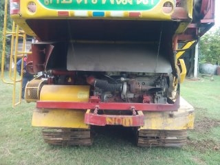 ขายรถเกี่ยวข้าว เกษตรพัฒนา อุ้ม 2.5 ตันรุ่นปลดหนี้ตัวใหญ่  ปี 53  หน้าเกียว 3.3 เมตรตัวเดิน 10