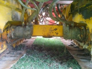 ขายรถเกี่ยวข้าว เกษตรพัฒนา อุ้ม 2.5 ตันรุ่นปลดหนี้ตัวใหญ่  ปี 53  หน้าเกียว 3.3 เมตรตัวเดิน 10