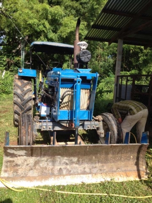 ขายรถแทร็กเตอร์  FORD NEWHOLLAND 6610