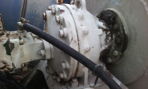 ขายรถ6ล้อโม้ปูนโม้ตรง3คิวรถนําเข้าเครือง210แรงมีเล่มทะเบืยน