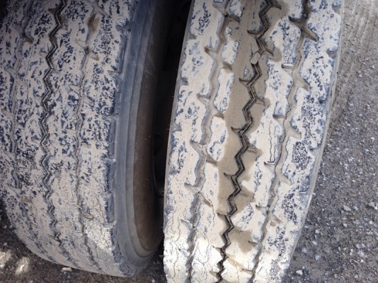 รถฮีโน่ 10 ล้อดั้ม 380 แรงม้า. ปี 53 ( ขายแม่ , ลูก )  สนใจติดต่อ  081 - 6079515