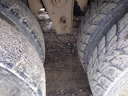 รถฮีโน่ 10 ล้อดั้ม 380 แรงม้า. ปี 53 ( ขายแม่ , ลูก )  สนใจติดต่อ  081 - 6079515