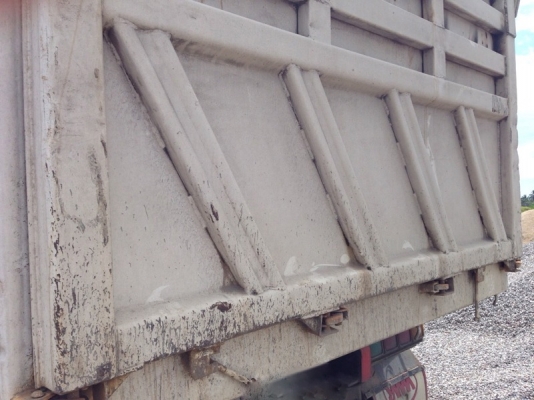 รถฮีโน่ 10 ล้อดั้ม 380 แรงม้า. ปี 53 ( ขายแม่ , ลูก )  สนใจติดต่อ  081 - 6079515