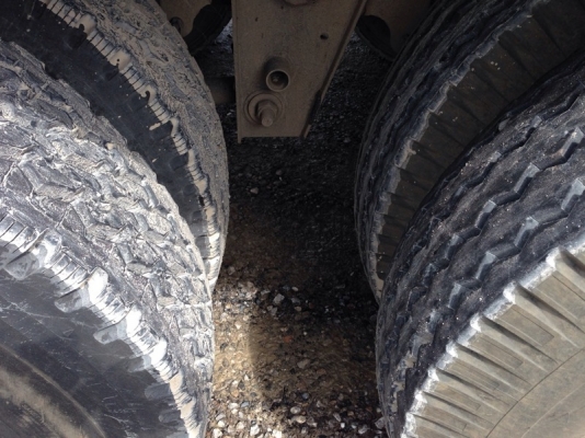 รถฮีโน่ 10 ล้อดั้ม 380 แรงม้า. ปี 53 ( ขายแม่ , ลูก )  สนใจติดต่อ  081 - 6079515