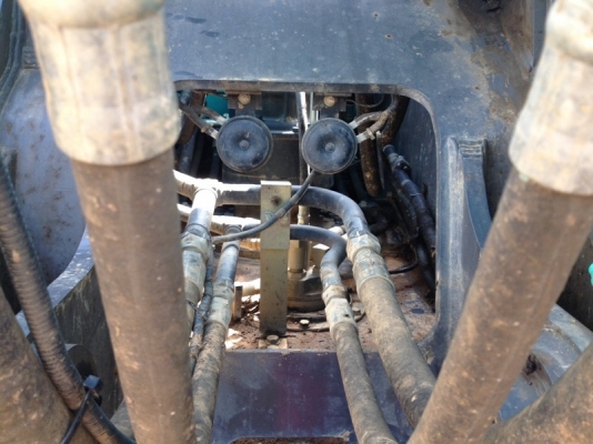 รถแบคโฮ  KOBELCO  200 YN - 8   ( ซุปเปอร์เอ็ก ) , ( รถใช้งาน  1,800  ชม. )   สนใจติดต่อ  081 - 6079515