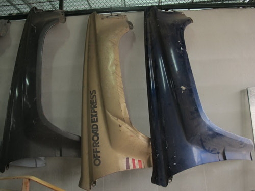 ขายแก้มโป่งฮีโร่ตัวนอกมี3คู่ตามสภาพ