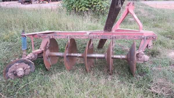 **32,000 บ.ต่อรอง**ขายผานพรวน 5 โครง 7 ตราช้าง รุ่นDH267L ใบ26นิ้ว สภาพดี โครงใหญ่แข็งแรง ไม่ผุ ใบดี มีบิ่นนิดๆหน่อย ไม่ผุ ใช้งานดี แข็งแรง ต่อพ่วงรถไถ ขนาด 40,60,70,90 แรง ใช้งานอยู่ปกติ พร้อมใช้ พร้อมลุย ราคาต่อรองได้นิดหน่อยเด้อ พี่น้องครับ **32,000 บ.ต่อรอง**ขายผานพรวน 5 โครง 7 ตราช้าง รุ่นDH267L ใบ26นิ้ว สภาพดี โครงใหญ่แข็งแรง ไม่ผุ ใบดี มีบิ่นนิดๆหน่อย ไม่ผุ ใช้งานดี แข็งแรง ต่อพ่วงรถไถ ขนาด 40,60,70,90 แรง ใช้งานอยู่ปกติ พร้อมใช้ พร้อมลุย ราคาต่อรองได้นิดหน่อยเด้อ พี่น้องครับ