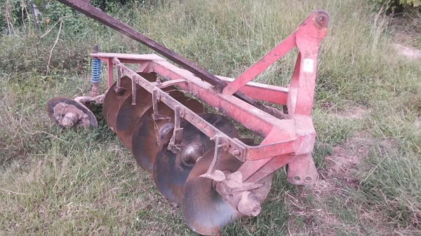 **32,000 บ.ต่อรอง**ขายผานพรวน 5 โครง 7 ตราช้าง รุ่นDH267L ใบ26นิ้ว สภาพดี โครงใหญ่แข็งแรง ไม่ผุ ใบดี มีบิ่นนิดๆหน่อย ไม่ผุ ใช้งานดี แข็งแรง ต่อพ่วงรถไถ ขนาด 40,60,70,90 แรง ใช้งานอยู่ปกติ พร้อมใช้ พร้อมลุย ราคาต่อรองได้นิดหน่อยเด้อ พี่น้องครับ **32,000 บ.ต่อรอง**ขายผานพรวน 5 โครง 7 ตราช้าง รุ่นDH267L ใบ26นิ้ว สภาพดี โครงใหญ่แข็งแรง ไม่ผุ ใบดี มีบิ่นนิดๆหน่อย ไม่ผุ ใช้งานดี แข็งแรง ต่อพ่วงรถไถ ขนาด 40,60,70,90 แรง ใช้งานอยู่ปกติ พร้อมใช้ พร้อมลุย ราคาต่อรองได้นิดหน่อยเด้อ พี่น้องครับ