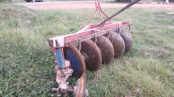 **32,000 บ.ต่อรอง**ขายผานพรวน 5 โครง 7 ตราช้าง รุ่นDH267L ใบ26นิ้ว สภาพดี โครงใหญ่แข็งแรง ไม่ผุ ใบดี มีบิ่นนิดๆหน่อย ไม่ผุ ใช้งานดี แข็งแรง ต่อพ่วงรถไถ ขนาด 40,60,70,90 แรง ใช้งานอยู่ปกติ พร้อมใช้ พร้อมลุย ราคาต่อรองได้นิดหน่อยเด้อ พี่น้องครับ **32,000 บ.ต่อรอง**ขายผานพรวน 5 โครง 7 ตราช้าง รุ่นDH267L ใบ26นิ้ว สภาพดี โครงใหญ่แข็งแรง ไม่ผุ ใบดี มีบิ่นนิดๆหน่อย ไม่ผุ ใช้งานดี แข็งแรง ต่อพ่วงรถไถ ขนาด 40,60,70,90 แรง ใช้งานอยู่ปกติ พร้อมใช้ พร้อมลุย ราคาต่อรองได้นิดหน่อยเด้อ พี่น้องครับ