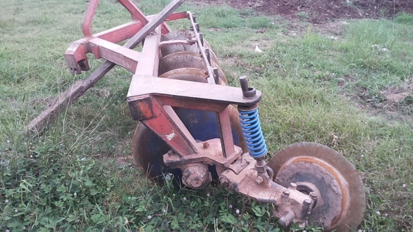 **32,000 บ.ต่อรอง**ขายผานพรวน 5 โครง 7 ตราช้าง รุ่นDH267L ใบ26นิ้ว สภาพดี โครงใหญ่แข็งแรง ไม่ผุ ใบดี มีบิ่นนิดๆหน่อย ไม่ผุ ใช้งานดี แข็งแรง ต่อพ่วงรถไถ ขนาด 40,60,70,90 แรง ใช้งานอยู่ปกติ พร้อมใช้ พร้อมลุย ราคาต่อรองได้นิดหน่อยเด้อ พี่น้องครับ **32,000 บ.ต่อรอง**ขายผานพรวน 5 โครง 7 ตราช้าง รุ่นDH267L ใบ26นิ้ว สภาพดี โครงใหญ่แข็งแรง ไม่ผุ ใบดี มีบิ่นนิดๆหน่อย ไม่ผุ ใช้งานดี แข็งแรง ต่อพ่วงรถไถ ขนาด 40,60,70,90 แรง ใช้งานอยู่ปกติ พร้อมใช้ พร้อมลุย ราคาต่อรองได้นิดหน่อยเด้อ พี่น้องครับ