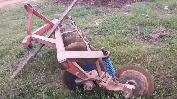 **32,000 บ.ต่อรอง**ขายผานพรวน 5 โครง 7 ตราช้าง รุ่นDH267L ใบ26นิ้ว สภาพดี โครงใหญ่แข็งแรง ไม่ผุ ใบดี มีบิ่นนิดๆหน่อย ไม่ผุ ใช้งานดี แข็งแรง ต่อพ่วงรถไถ ขนาด 40,60,70,90 แรง ใช้งานอยู่ปกติ พร้อมใช้ พร้อมลุย ราคาต่อรองได้นิดหน่อยเด้อ พี่น้องครับ **32,000 บ.ต่อรอง**ขายผานพรวน 5 โครง 7 ตราช้าง รุ่นDH267L ใบ26นิ้ว สภาพดี โครงใหญ่แข็งแรง ไม่ผุ ใบดี มีบิ่นนิดๆหน่อย ไม่ผุ ใช้งานดี แข็งแรง ต่อพ่วงรถไถ ขนาด 40,60,70,90 แรง ใช้งานอยู่ปกติ พร้อมใช้ พร้อมลุย ราคาต่อรองได้นิดหน่อยเด้อ พี่น้องครับ