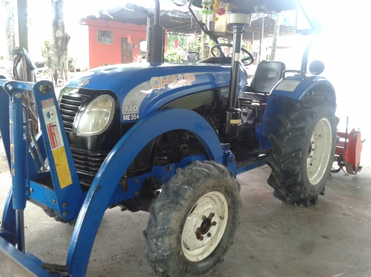 ขายด่วน ! รถไถแชมป์ YTO354  สภาพดีเยี่ยม ราคาเป็นกันเอง ต่อลองได้ครับ