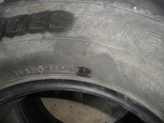 ยาง BRIDGESTONE 205R16ปี11 สวยๆ 4 เส้น ราคา 2500 บาท ยาง BRIDGESTONE 205R16ปี11 สวยๆ 4 เส้น ราคา 2500 บาท