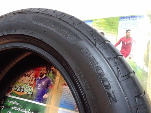 ยางซิ่ง,195-55-15 Bridgestone'RE002 สภาพแจ่มๆหนึ่งคู่ 2,200