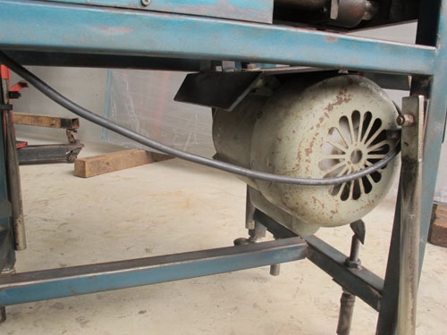 ขายโต๊ะเลื่อยวงเดือนตัดอลูมิเนียม เหล็กพร้อมมอเตอร์2ไฟบ้านพร้อมใช้