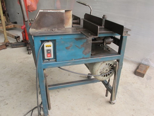 ขายโต๊ะเลื่อยวงเดือนตัดอลูมิเนียม เหล็กพร้อมมอเตอร์2ไฟบ้านพร้อมใช้