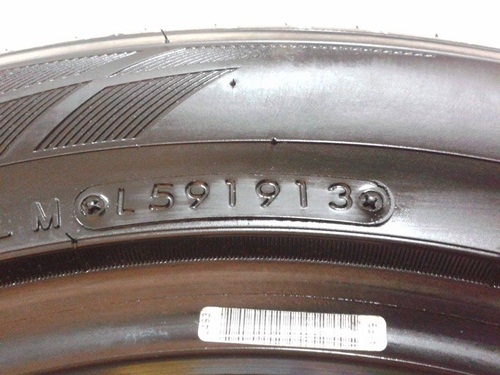 ยางยุ่น,215-55-17 TOYO C1S สภาพเต็มๆกลางปี13สี่เส้น 7,500