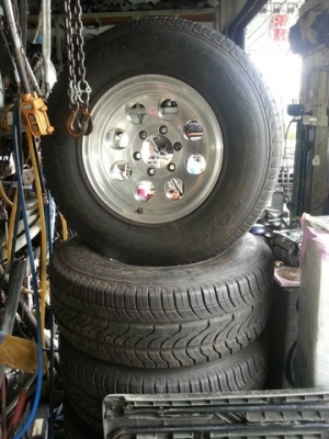 ขายล้อแท้  Mickey Thomson  8 x 16  พร้อมยาง  Japan