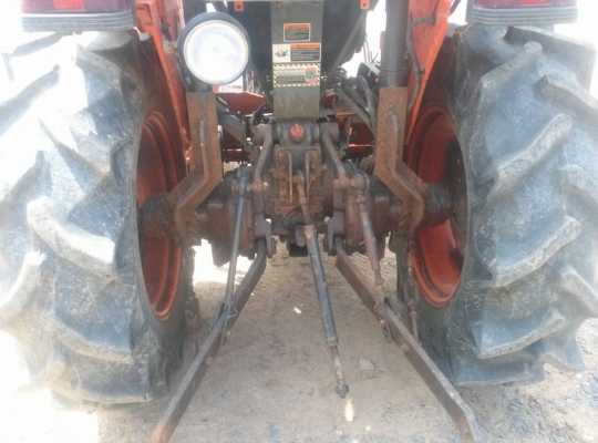 ขายรถไถ่ KUBUTA L45DI ปี53 ใบมีดจาน 6 รถทำงาน 1,830 ชั่วโมง รถสวยพร้อมใช้งาน เล่มทะเบียนพร้อมโอน ขายรถไถ่ KUBUTA L45DI ปี53 ใบมีดจาน 6 รถทำงาน 1,830 ชั่วโมง รถสวยพร้อมใช้งาน เล่มทะเบียนพร้อมโอน