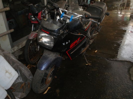 ขายเหมา KAWASAKI GPZ 400 ลดกันไปเลย