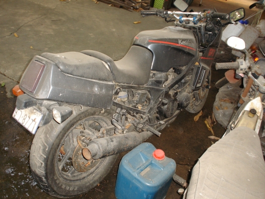 ขายเหมา KAWASAKI GPZ 400 ลดกันไปเลย