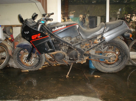 ขายเหมา KAWASAKI GPZ 400 ลดกันไปเลย