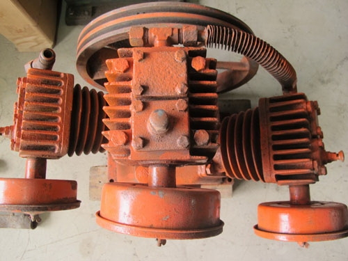 ขายหัวปั๊มลม3หัวลูกสูบ ขนาด7-10แรงสภาพดี