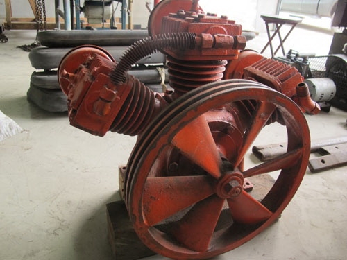 ขายหัวปั๊มลม3หัวลูกสูบ ขนาด7-10แรงสภาพดี