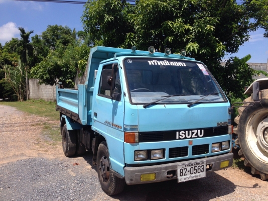 (จบการขายแล้วค่ะ)6  ล้อดั้มอีซูสุ    NKR    88  แรงม้า 3 คิว  เล่มพร้อม...พร้อมใช้งาน..