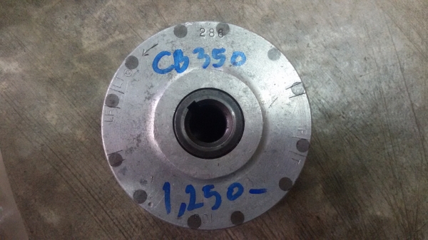 ขายครับอะไหล่ honda c92/cd125 /cb250/cb350/ cb360/cb77 อื่นๆๆดูเอาครับ กทม.