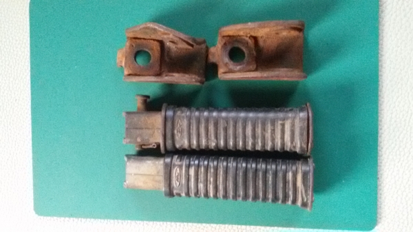 ขายครับอะไหล่ honda c92/cd125 /cb250/cb350/ cb360/cb77 อื่นๆๆดูเอาครับ กทม.