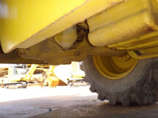 รถตัก Komatsu WA 100-3 สวยมาก สภาพ 90\% ไม่มีที่ติ รถใช้น้อย 3,000 กว่าชั่โมง นำเข้าจากญี่ปุ่น