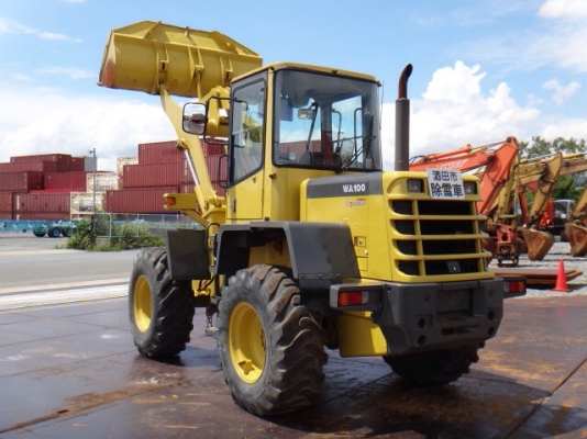 รถตัก Komatsu WA 100-3 สวยมาก สภาพ 90\% ไม่มีที่ติ รถใช้น้อย 3,000 กว่าชั่โมง นำเข้าจากญี่ปุ่น