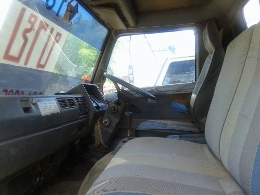 รถบรรทุก 6ล้อดั้ม 5 คิว