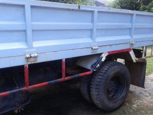 รถบรรทุก 6ล้อดั้ม 5 คิว