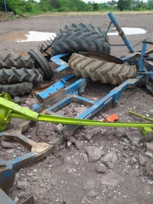 ชุดใบมีดดันหน้า Ford อุปกรณ์ครบชุด ติดต่อ 081-122-9104