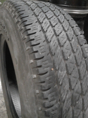 215/70R15 NITTO DURAGRAPPER HIGHWAY TERRAIN  มี 1 เส้น TEL.081-427-3941