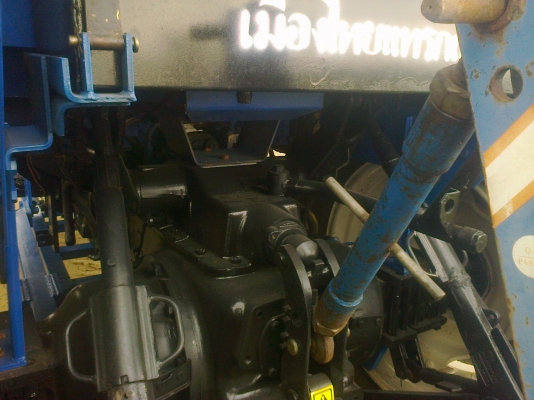 ขายรถไถFORD  NEWHOLLAND รุ่นTS90รถ2500ช.ม กรองใหญ่สนใจ0810076640