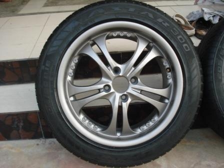 ขายแม็กขอบ 16 4รู 100 พร้อมยาง 205-50-16 ขายถูกๆ ขายแม็กขอบ 16 4รู 100 พร้อมยาง 205-50-16 ขายถูกๆ