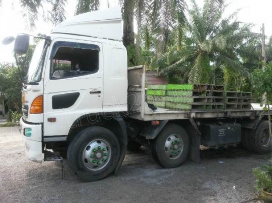 รถบรรทุก 10 ล้อหัวลาก HINO หางสามมิตรพื้นเรียบ รถบรรทุก 10 ล้อหัวลาก HINO หางสามมิตรพื้นเรียบ