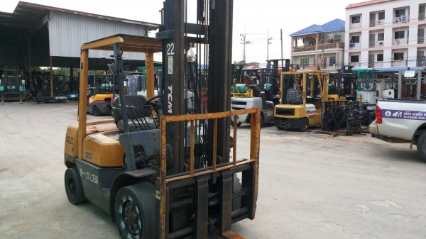 ขาย. รถโฟล์คลิฟท์ tcm FD30 เครื่องยนต์ดีเซล เกียร์ ออโต้