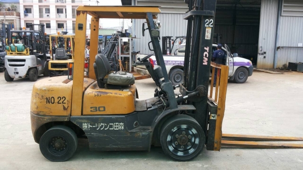 ขาย. รถโฟล์คลิฟท์ tcm FD30 เครื่องยนต์ดีเซล เกียร์ ออโต้