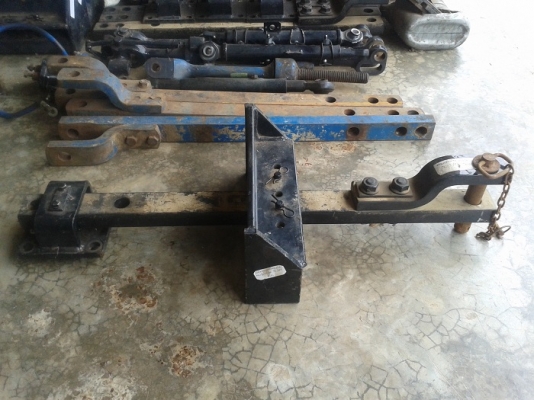 ขาย ชุดคานลากท้ายรถไถฟอร์ด แบบแท้ติดรถเก่านอกสภาพใหม่สวยมาก มีหลายชุด  ชุดละ 4,500