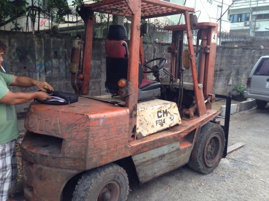 ขายรถฟอร์คลิฟค์ โตโยต้า 3 ตัน เครื่องดีเซล เกียร์ธรรมดา เสาสูง 3 เมตร ขายรถฟอร์คลิฟค์ โตโยต้า 3 ตัน เครื่องดีเซล เกียร์ธรรมดา เสาสูง 3 เมตร