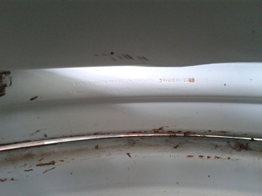 ขายแล้ว ขอบคุณพี่จากสระบุรีมากครับ กระทะล้อหลังรถไถฟอร์ดแท้ เก่านอกขอบ34"X15" สภาพสวยไม่มีผุ