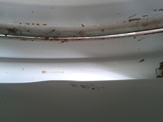 ขายแล้ว ขอบคุณพี่จากสระบุรีมากครับ กระทะล้อหลังรถไถฟอร์ดแท้ เก่านอกขอบ34"X15" สภาพสวยไม่มีผุ